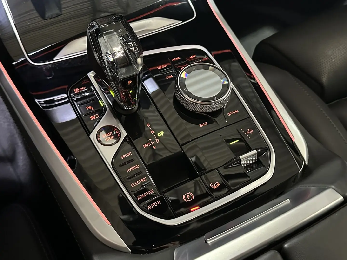 X5 45e Innovations 4XSHZ LED R.Cam Nav HUD 22LM