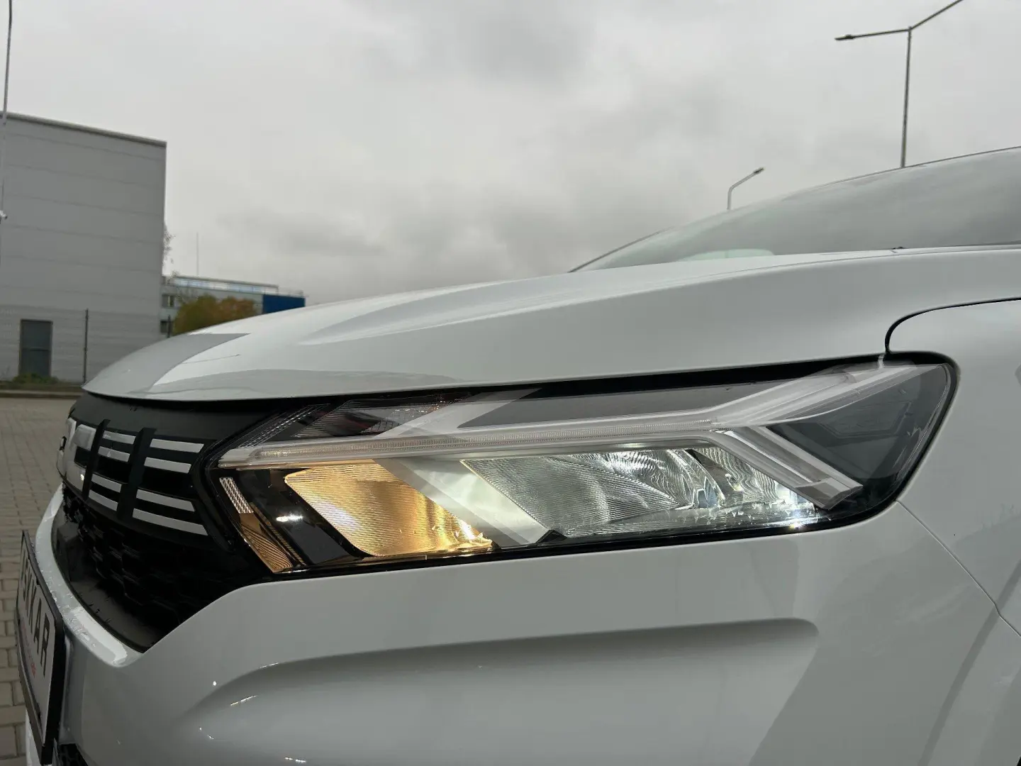 Dacia Logan ECO-G 100 MT6 Expression 2025