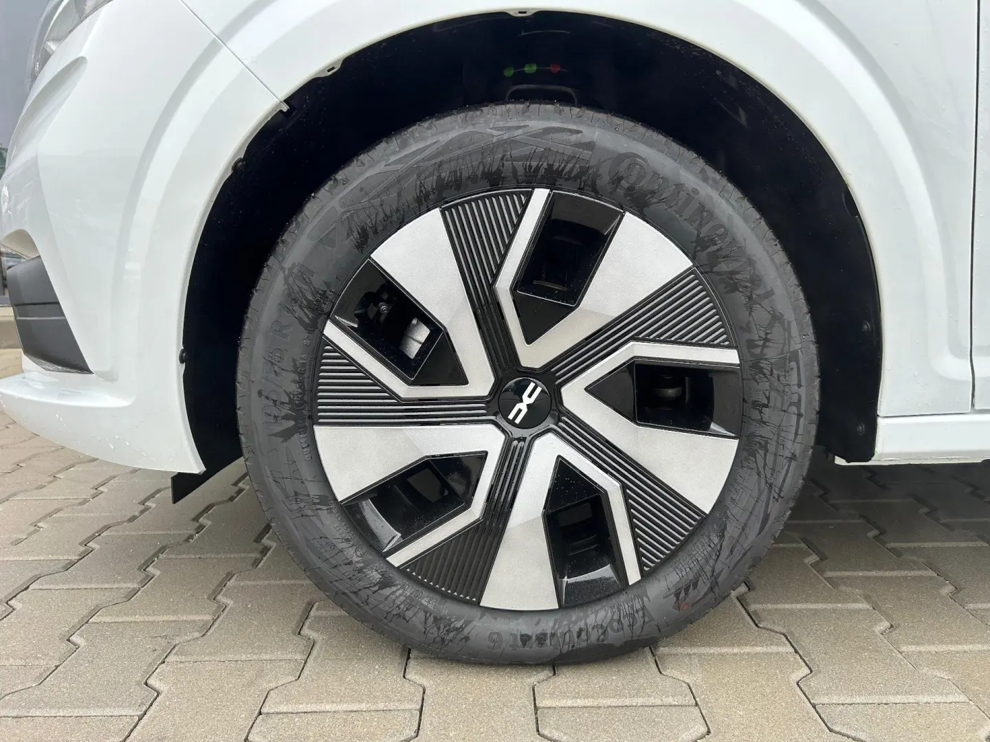 Dacia Logan ECO-G 100 MT6 Expression 2025