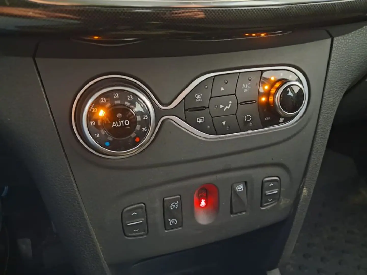 DACIA LOGAN 0.9 TCe 90CP MCV Ambiance