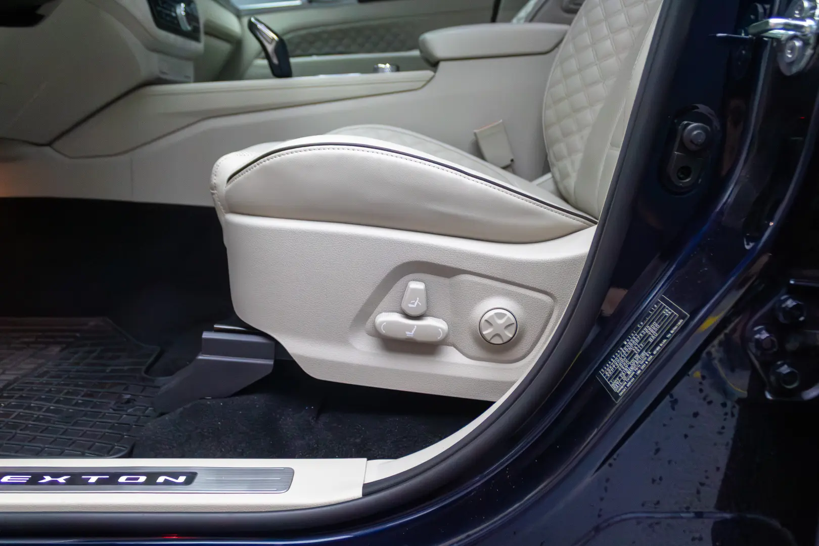 Ssangyong REXTON G4  PREMIUM 2.2E-XD I202 CP 4WD AT8