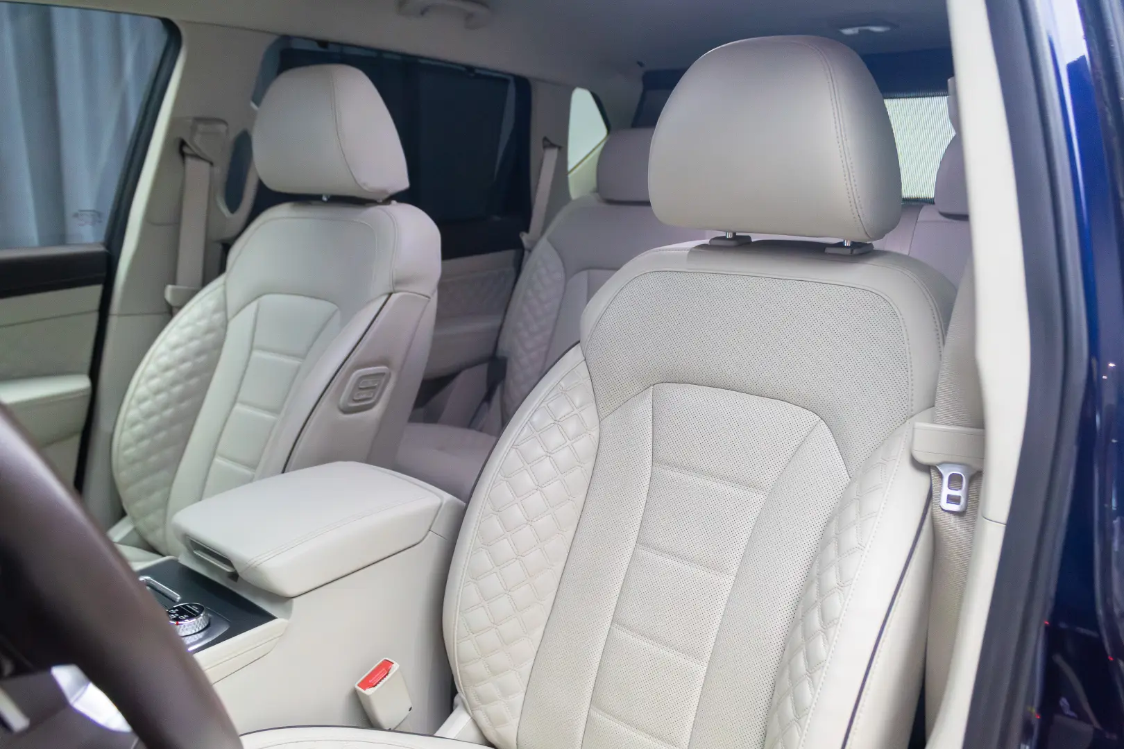 Ssangyong REXTON G4  PREMIUM 2.2E-XD I202 CP 4WD AT8