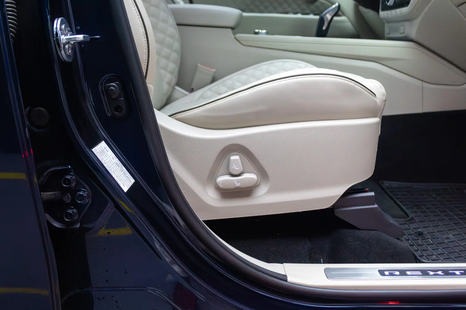 Ssangyong REXTON G4  PREMIUM 2.2E-XD I202 CP 4WD AT8