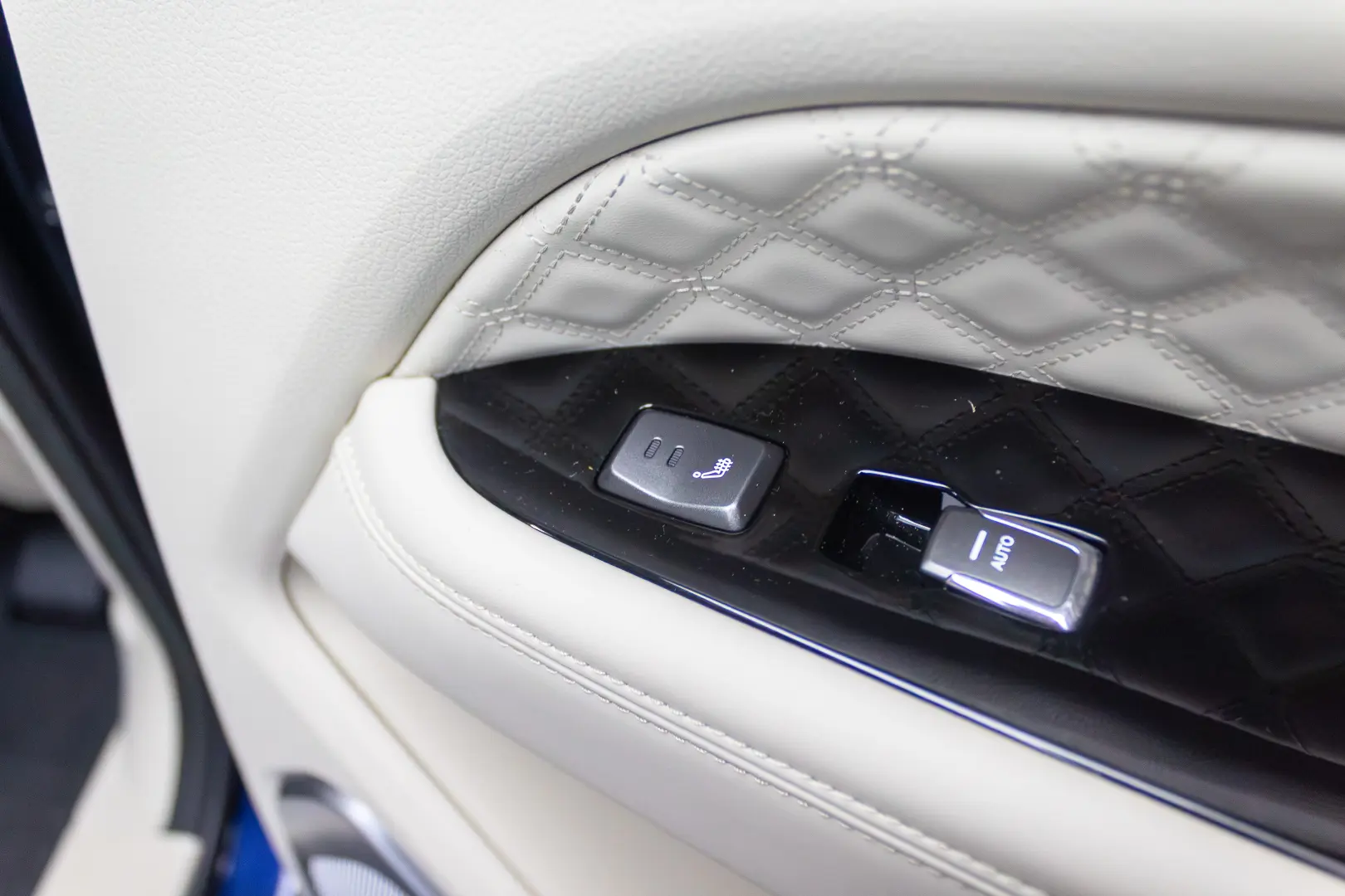 Ssangyong REXTON G4  PREMIUM 2.2E-XD I202 CP 4WD AT8