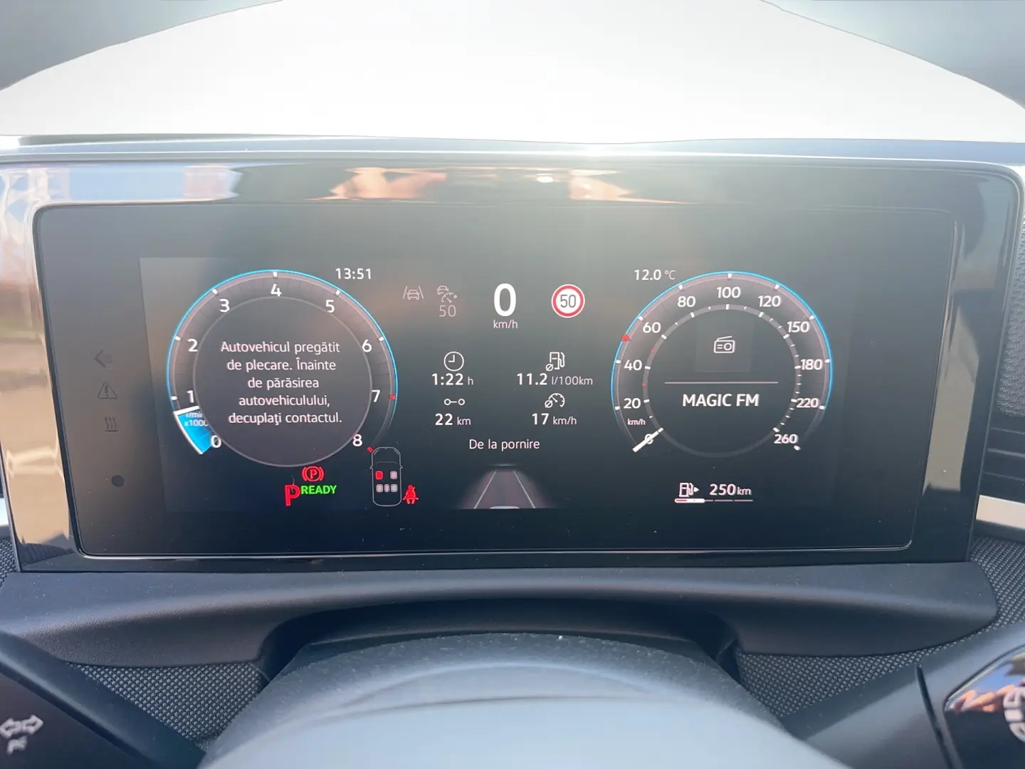 Noul T-Roc Life 1.5 eTSI DSG