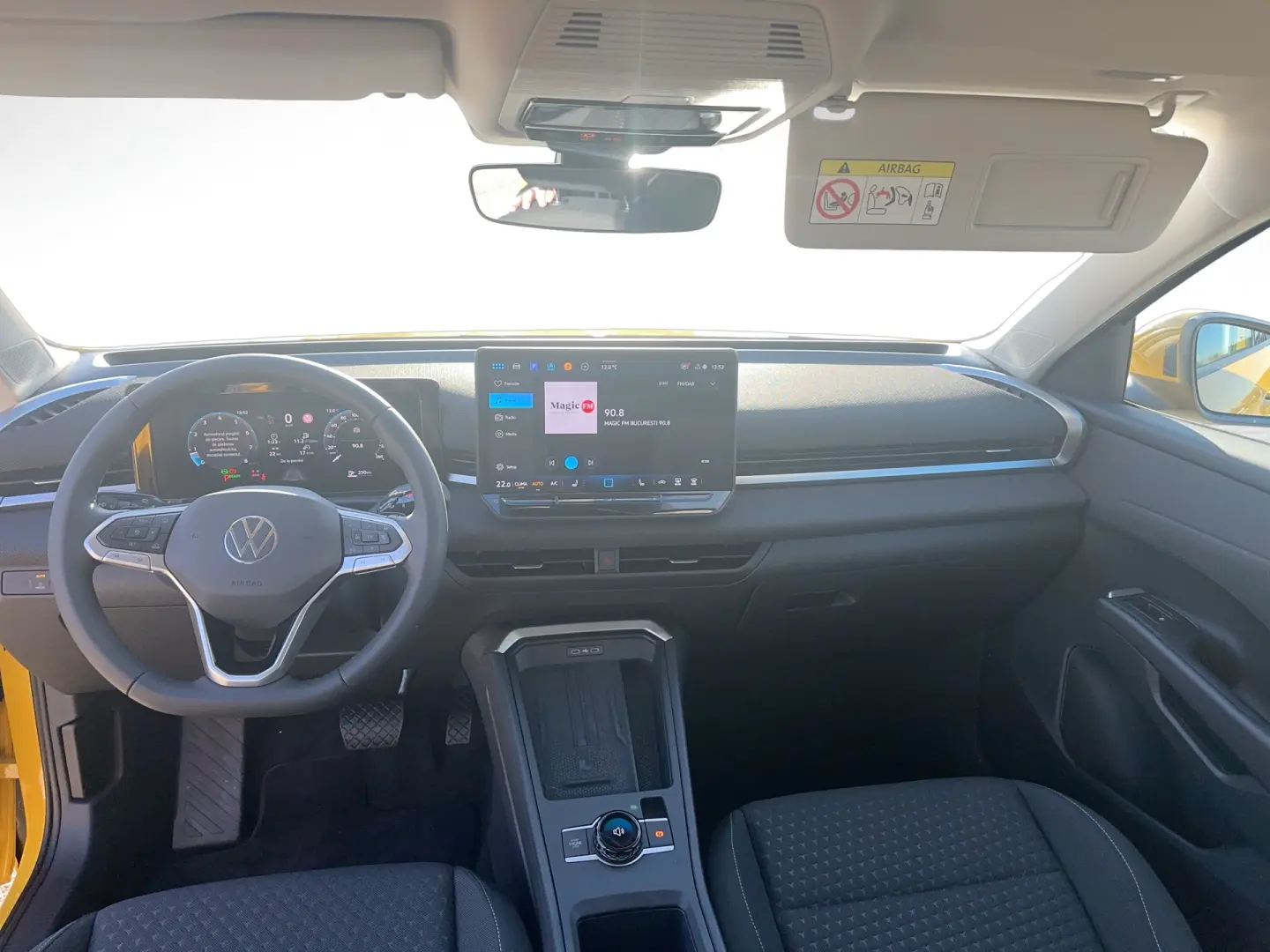 Noul T-Roc Life 1.5 eTSI DSG