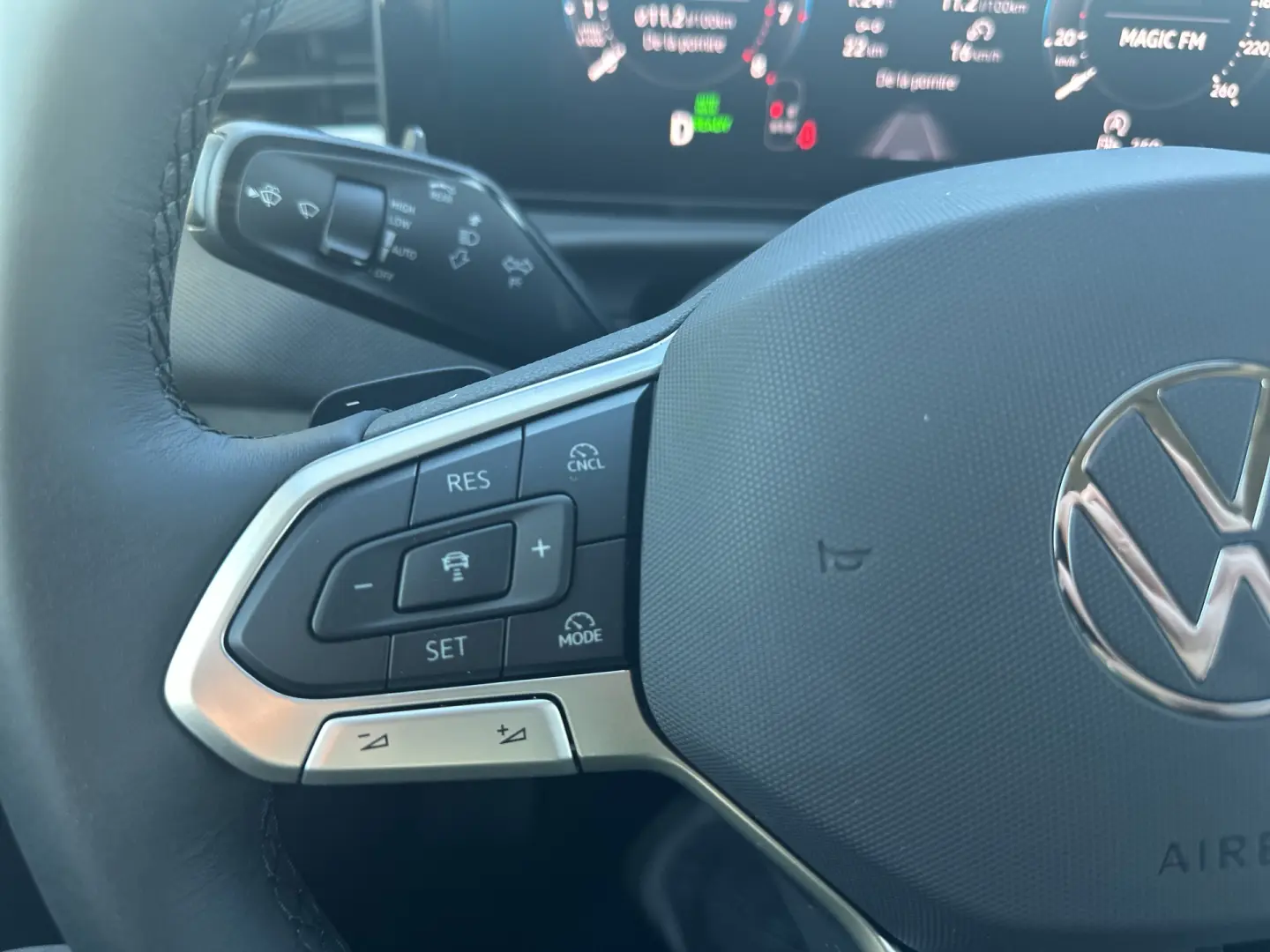 Noul T-Roc Life 1.5 eTSI DSG