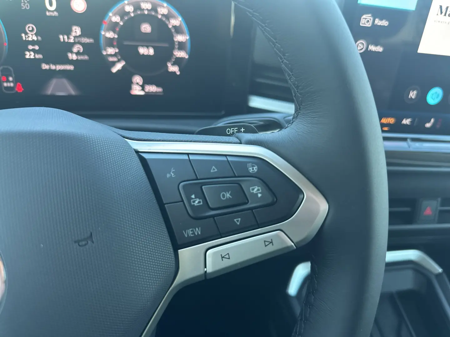 Noul T-Roc Life 1.5 eTSI DSG