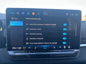 Noul T-Roc Life 1.5 eTSI DSG