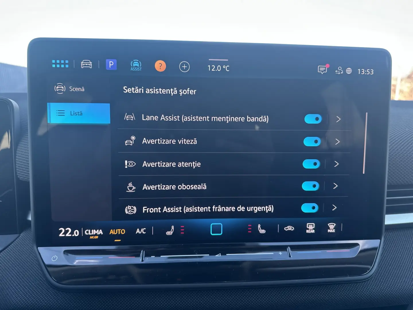 Noul T-Roc Life 1.5 eTSI DSG