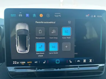 Noul T-Roc Life 1.5 eTSI DSG