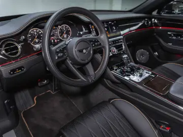 Flying Spur W12 MY22   NAIM   Rotating Display