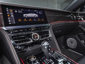 Flying Spur W12 MY22   NAIM   Rotating Display