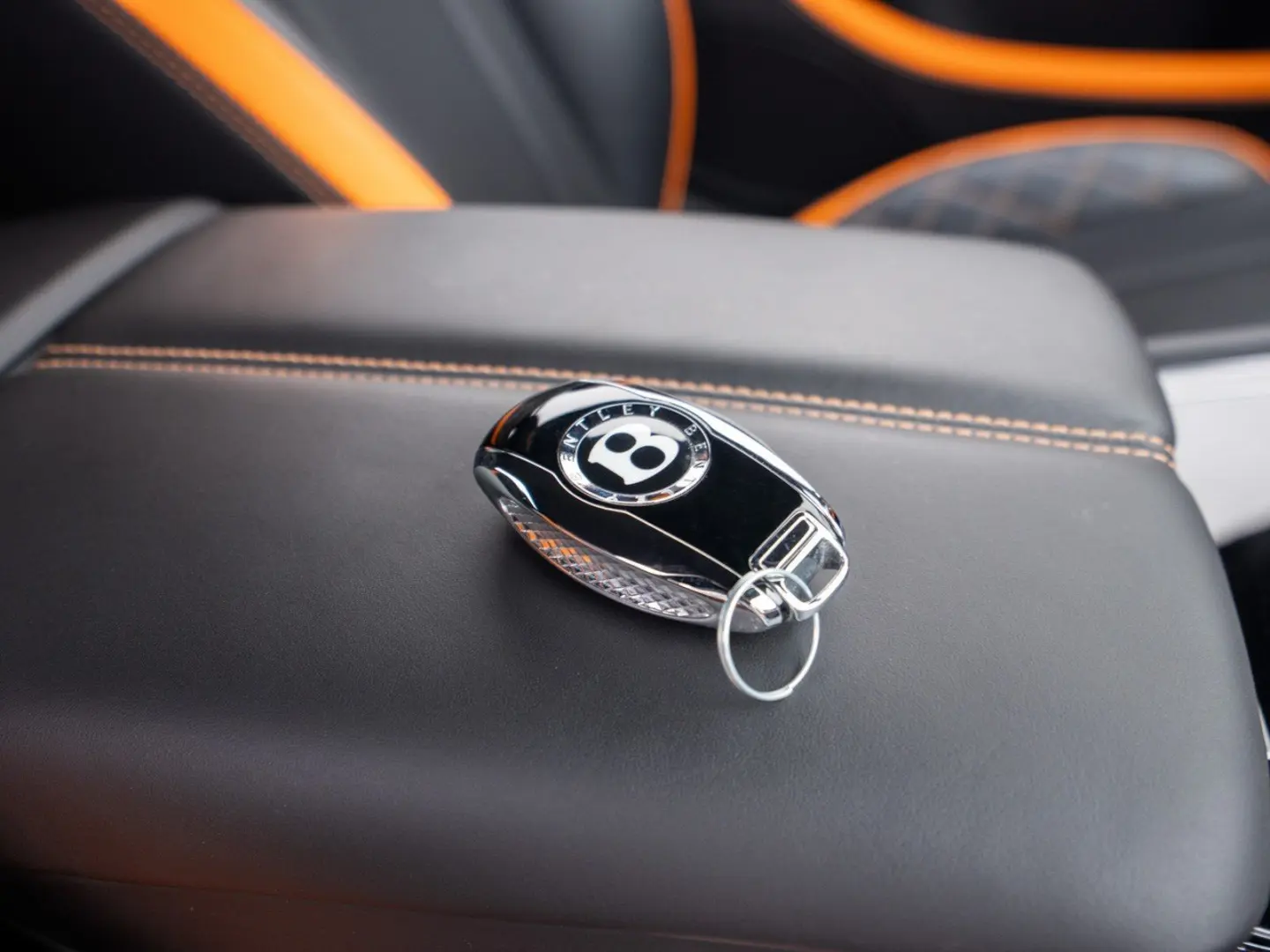 Continental GTC Speed W12  Naim