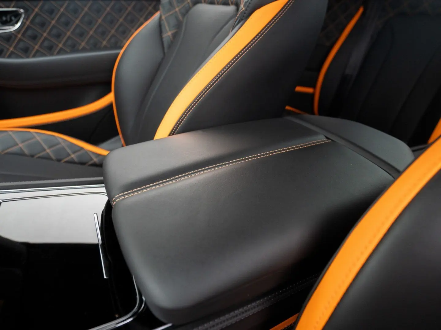 Continental GTC Speed W12  Naim