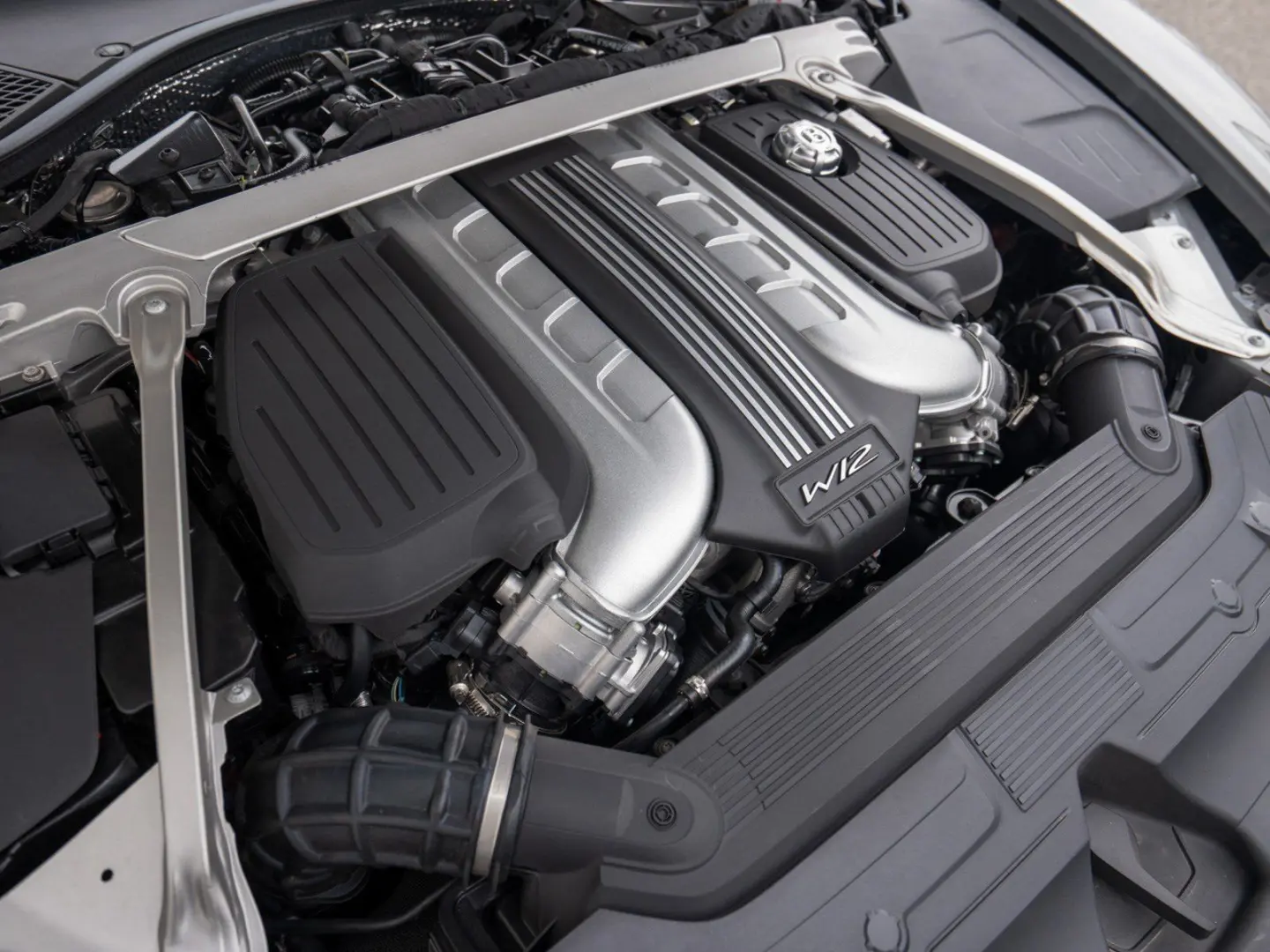 Continental GTC Speed W12  Naim