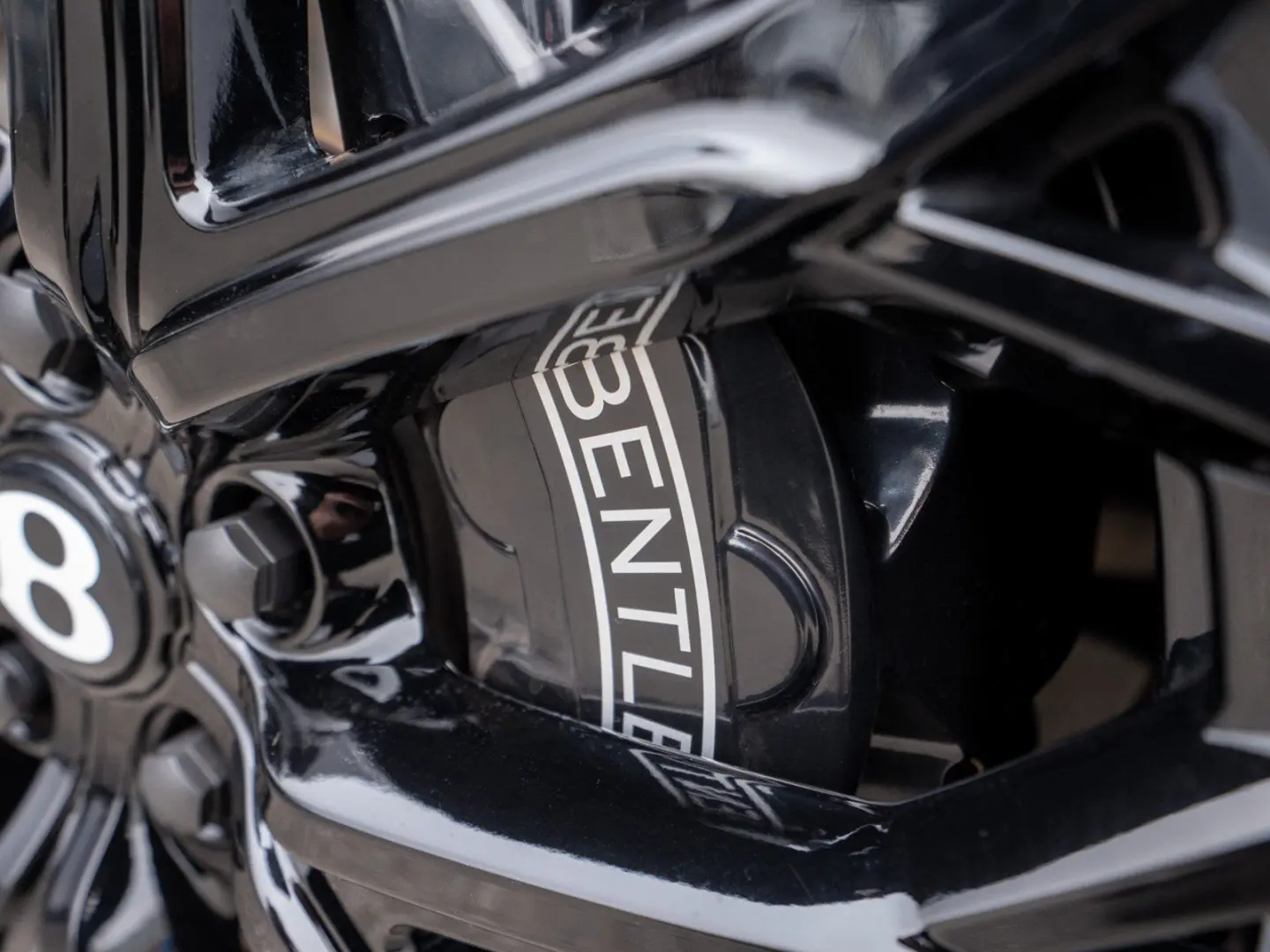 Continental GTC Speed W12  Naim