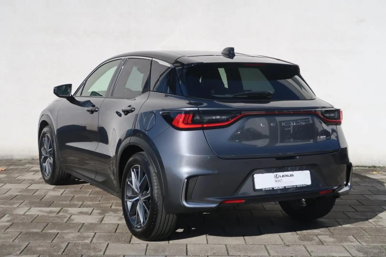 LBX AWD E-Four Emotion