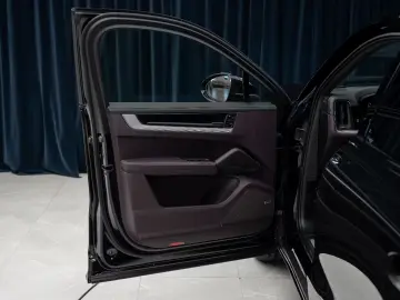 Porsche Cayenne E-Hybrid Coupe nou garantie