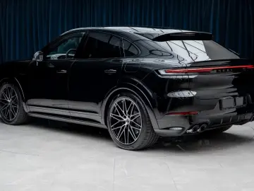 Porsche Cayenne E-Hybrid Coupe nou garantie