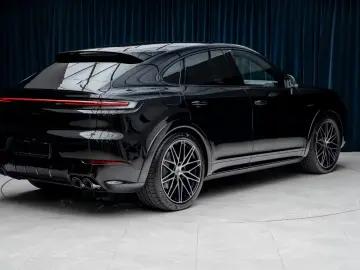 Porsche Cayenne E-Hybrid Coupe nou garantie