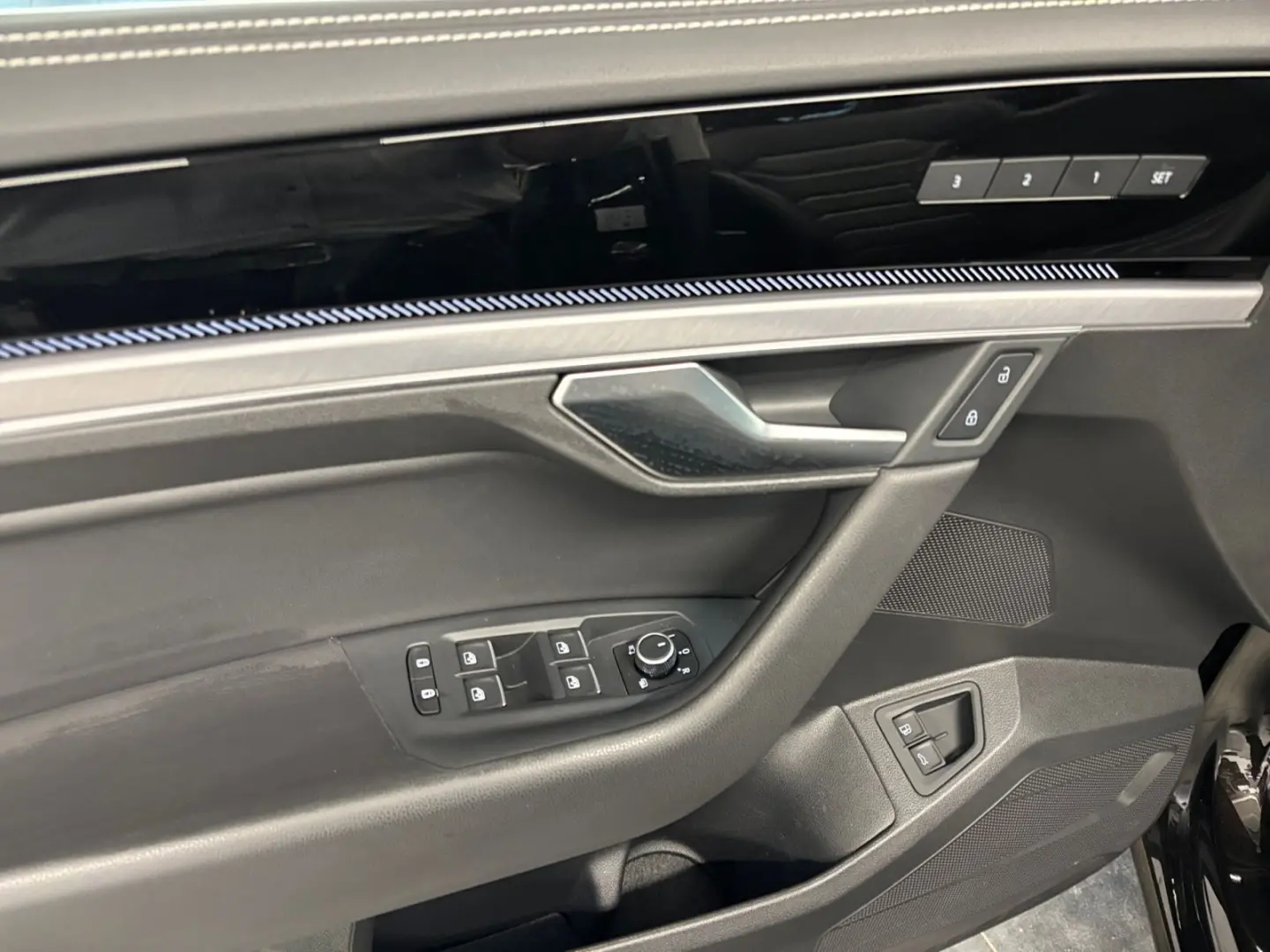 Touareg Elegance V6 eHybrid PANO DYNAUDIO HD-MAT