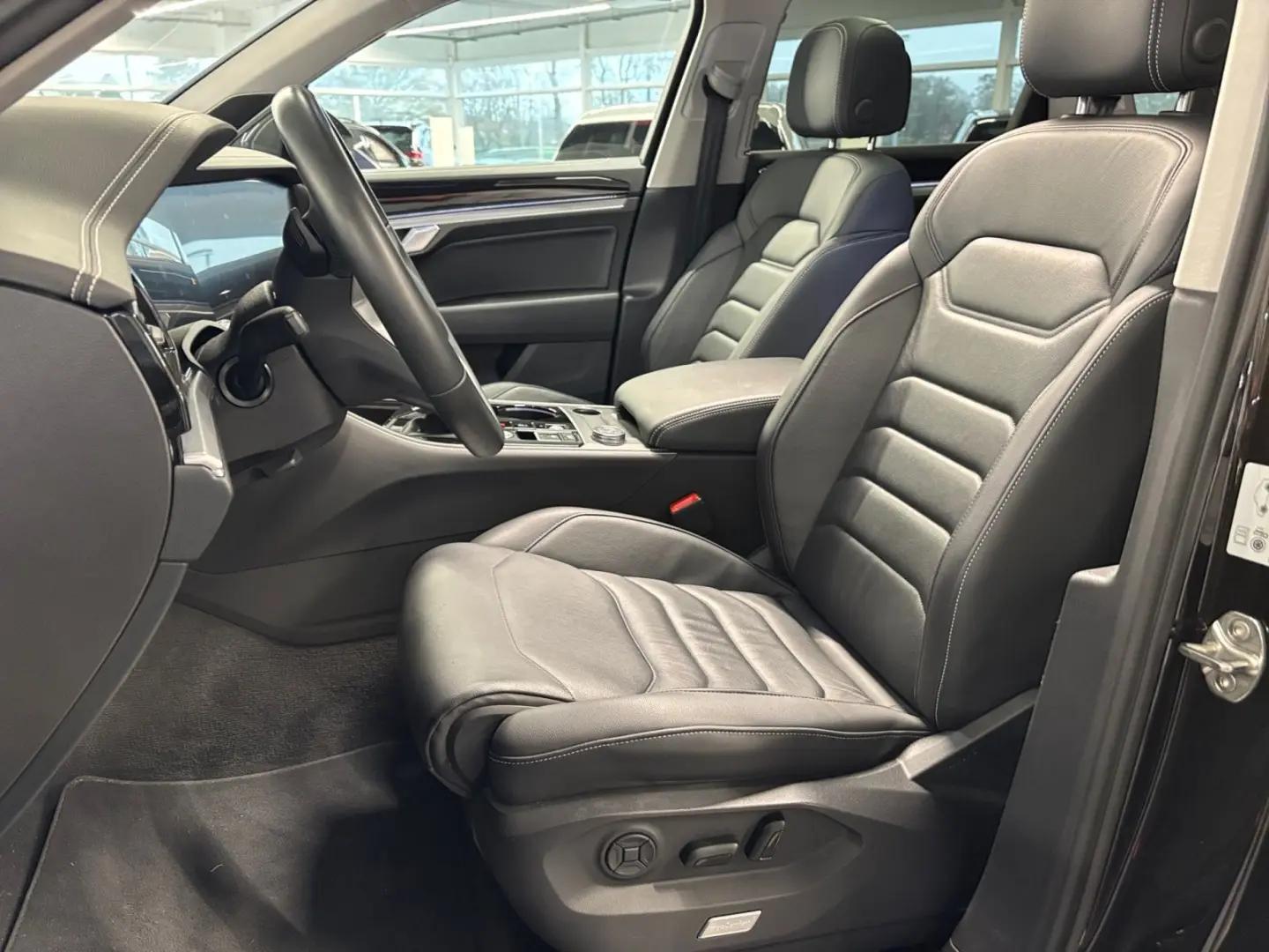 Touareg Elegance V6 eHybrid PANO DYNAUDIO HD-MAT