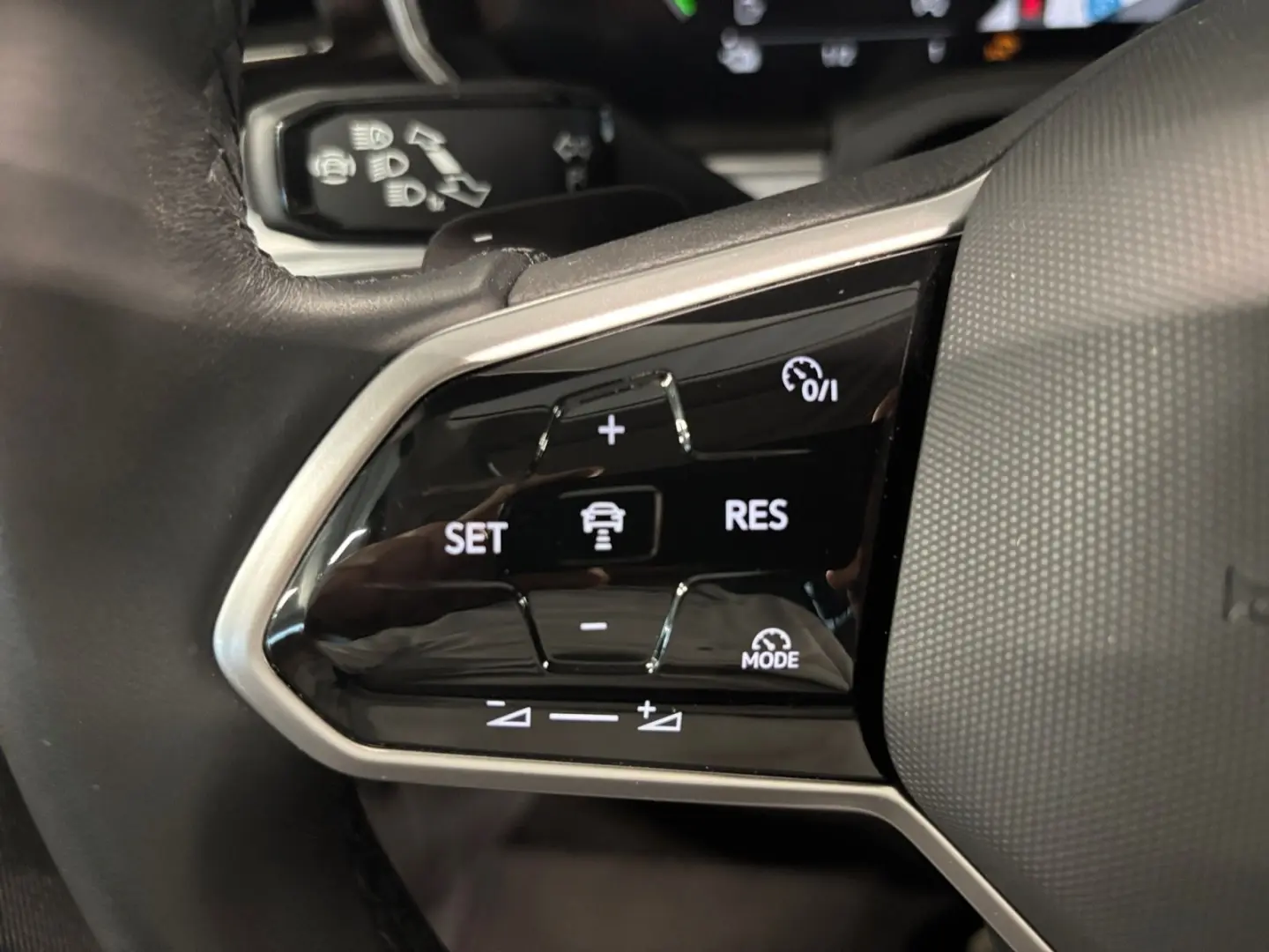 Touareg Elegance V6 eHybrid PANO DYNAUDIO HD-MAT