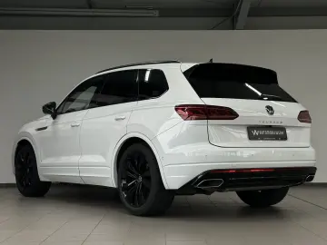 Touareg R-Line  PANO STHZ 360  LUFT AHK DYN