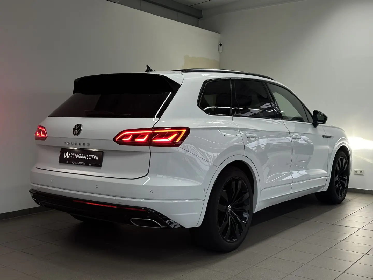 Touareg R-Line  PANO STHZ 360  LUFT AHK DYN