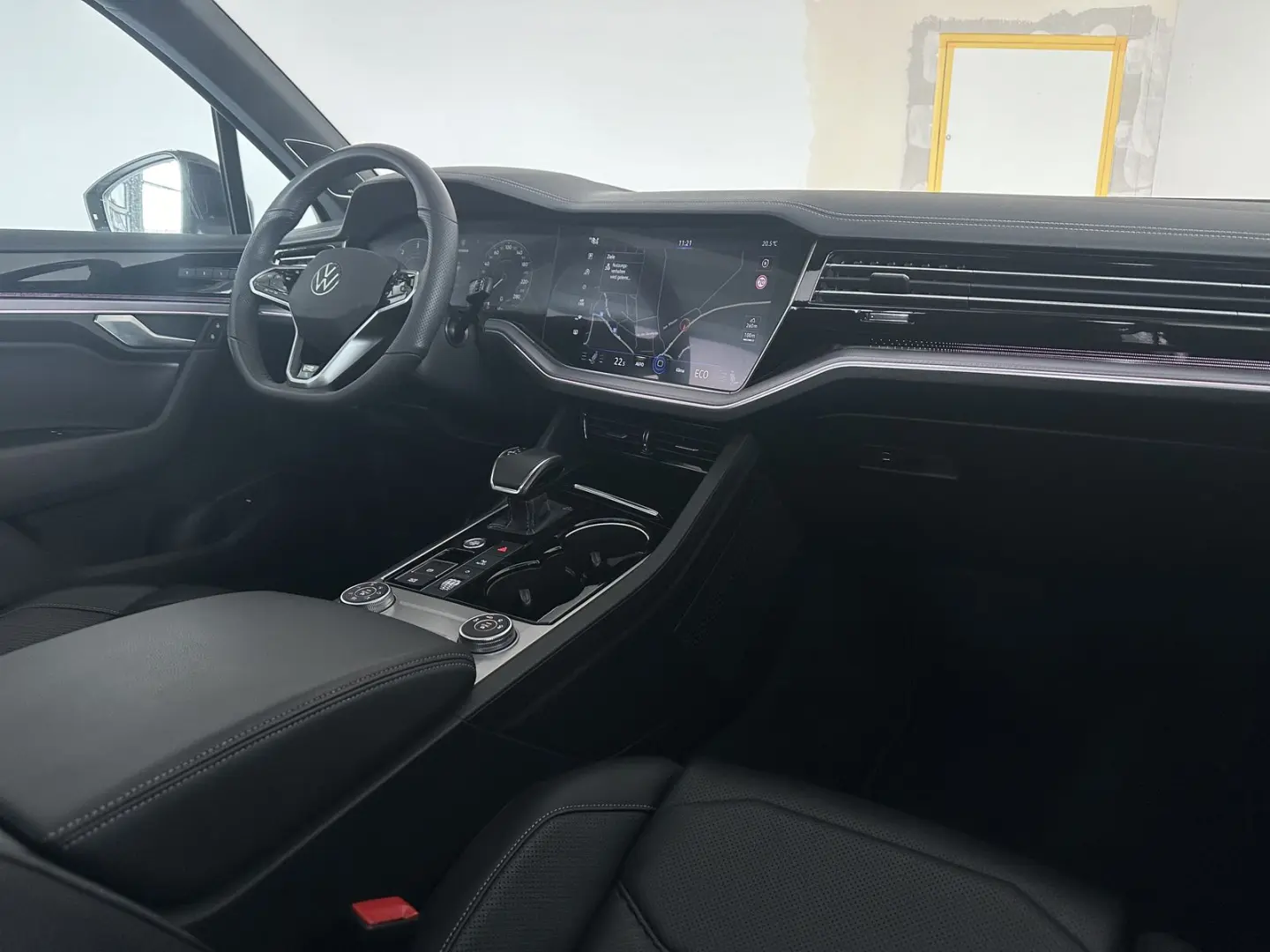 Touareg R-Line  PANO STHZ 360  LUFT AHK DYN