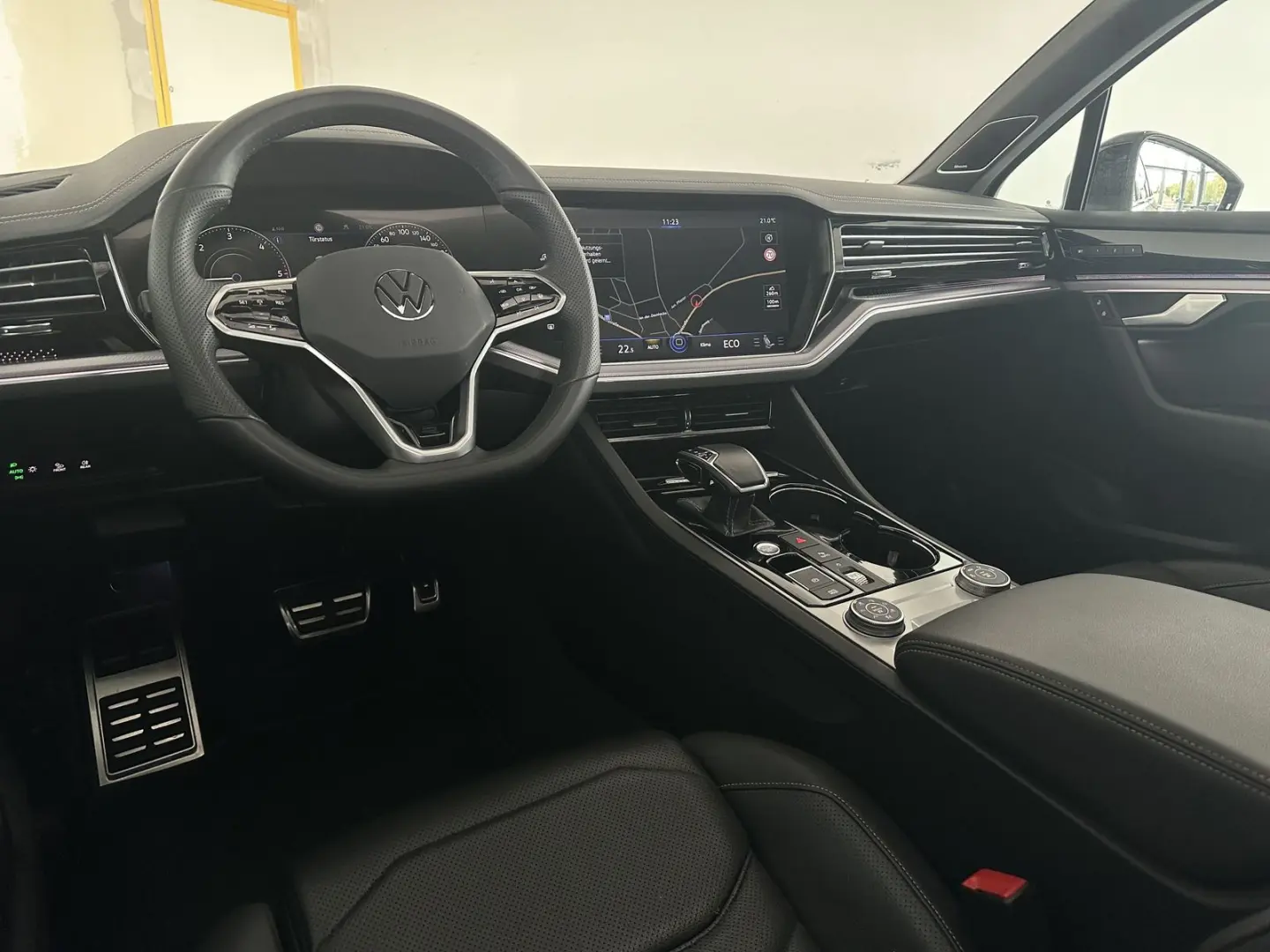 Touareg R-Line  PANO STHZ 360  LUFT AHK DYN