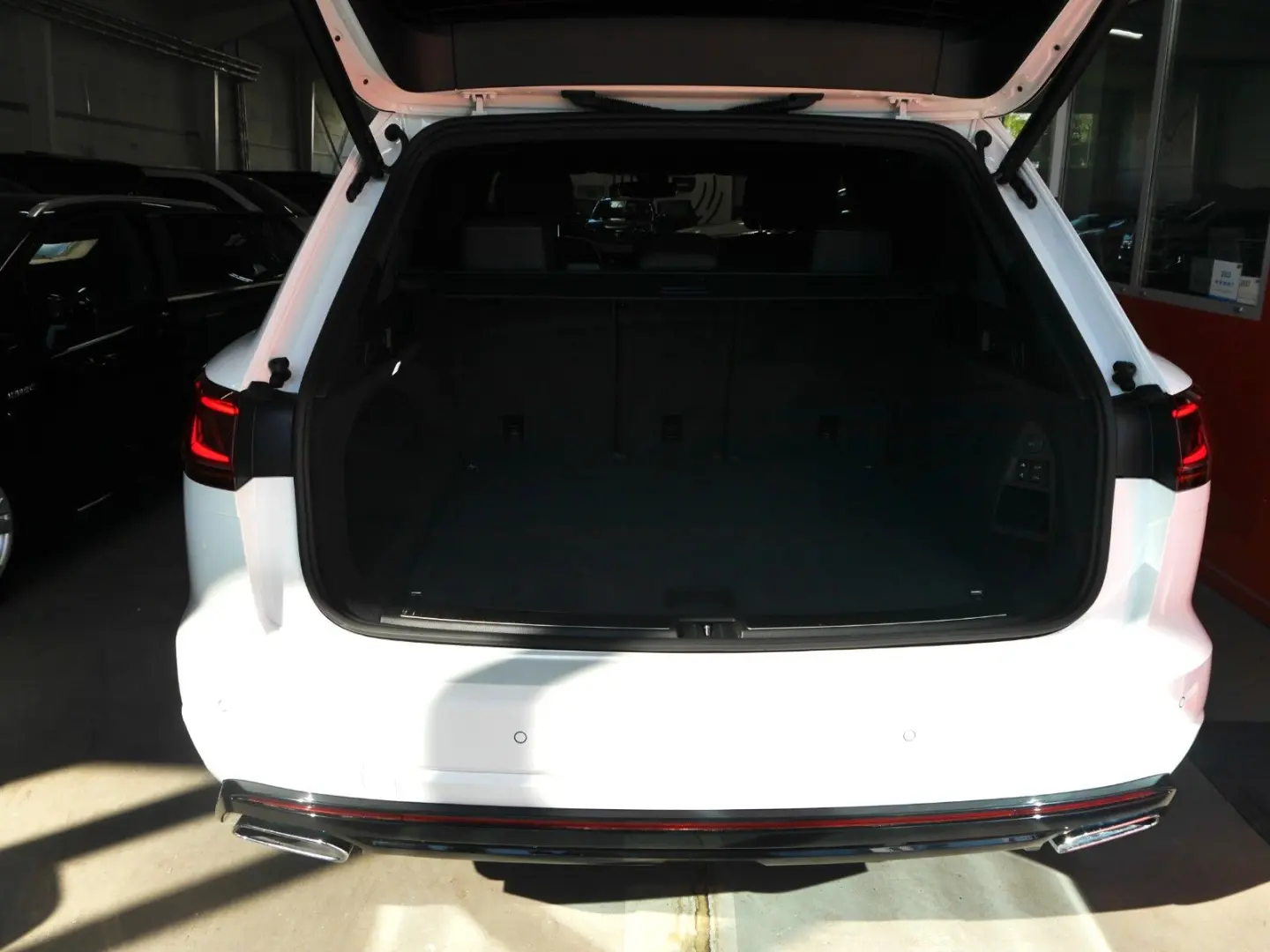 Touareg 4Motion MASSAGE PANO 360 KAM HUD KEYLESS