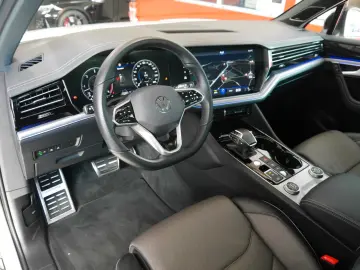 Touareg 4Motion MASSAGE PANO 360 KAM HUD KEYLESS