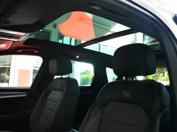 Touareg 4Motion MASSAGE PANO 360 KAM HUD KEYLESS