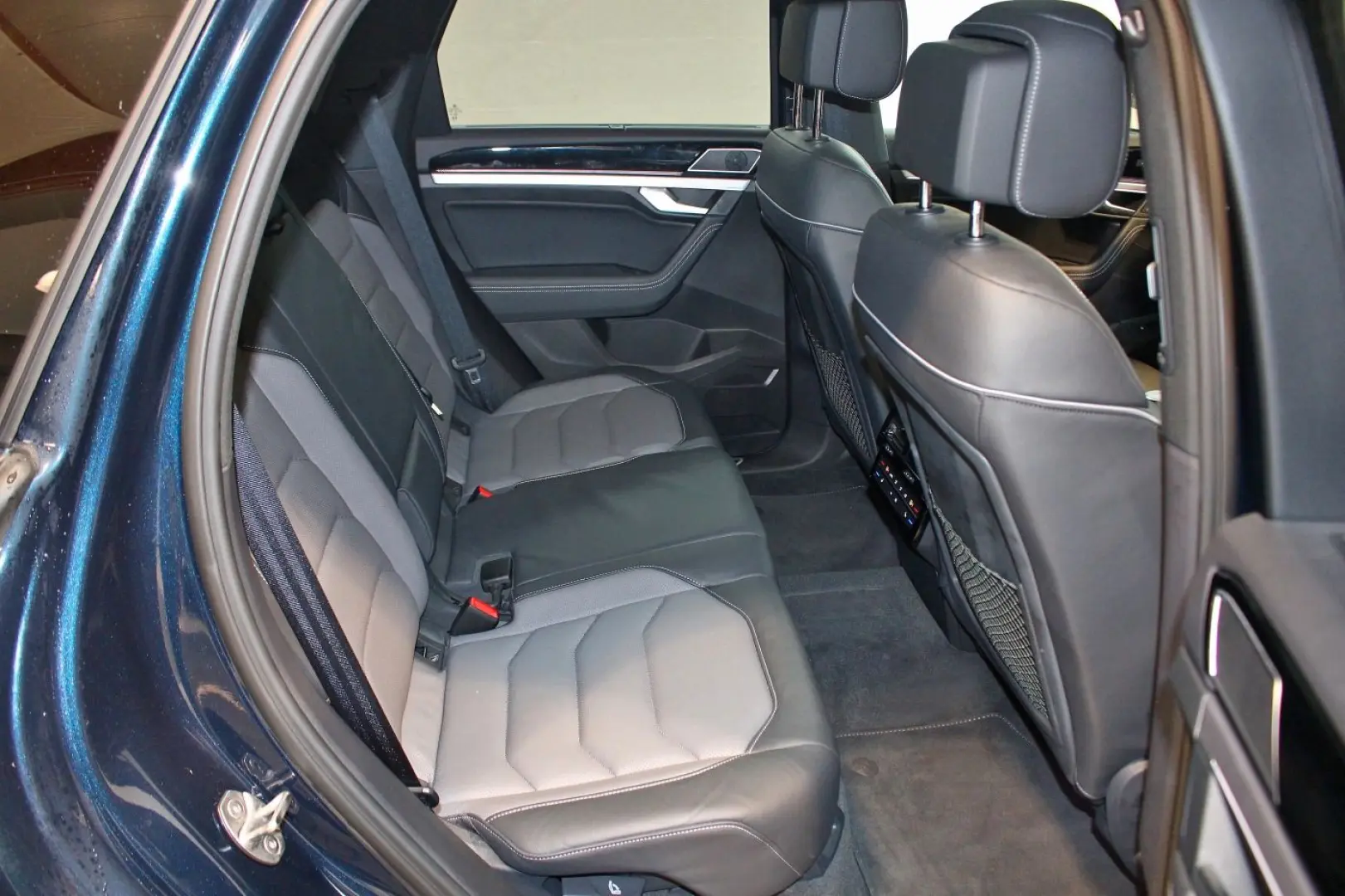 Touareg 3.0 V6 TDI R-Line 4x4 PANO AirSusp Sound