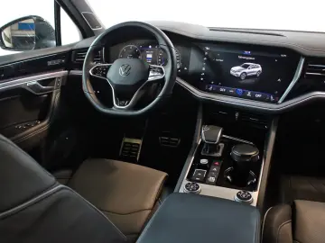 Touareg 3.0 V6 TDI R-Line 4x4 PANO AirSusp Sound