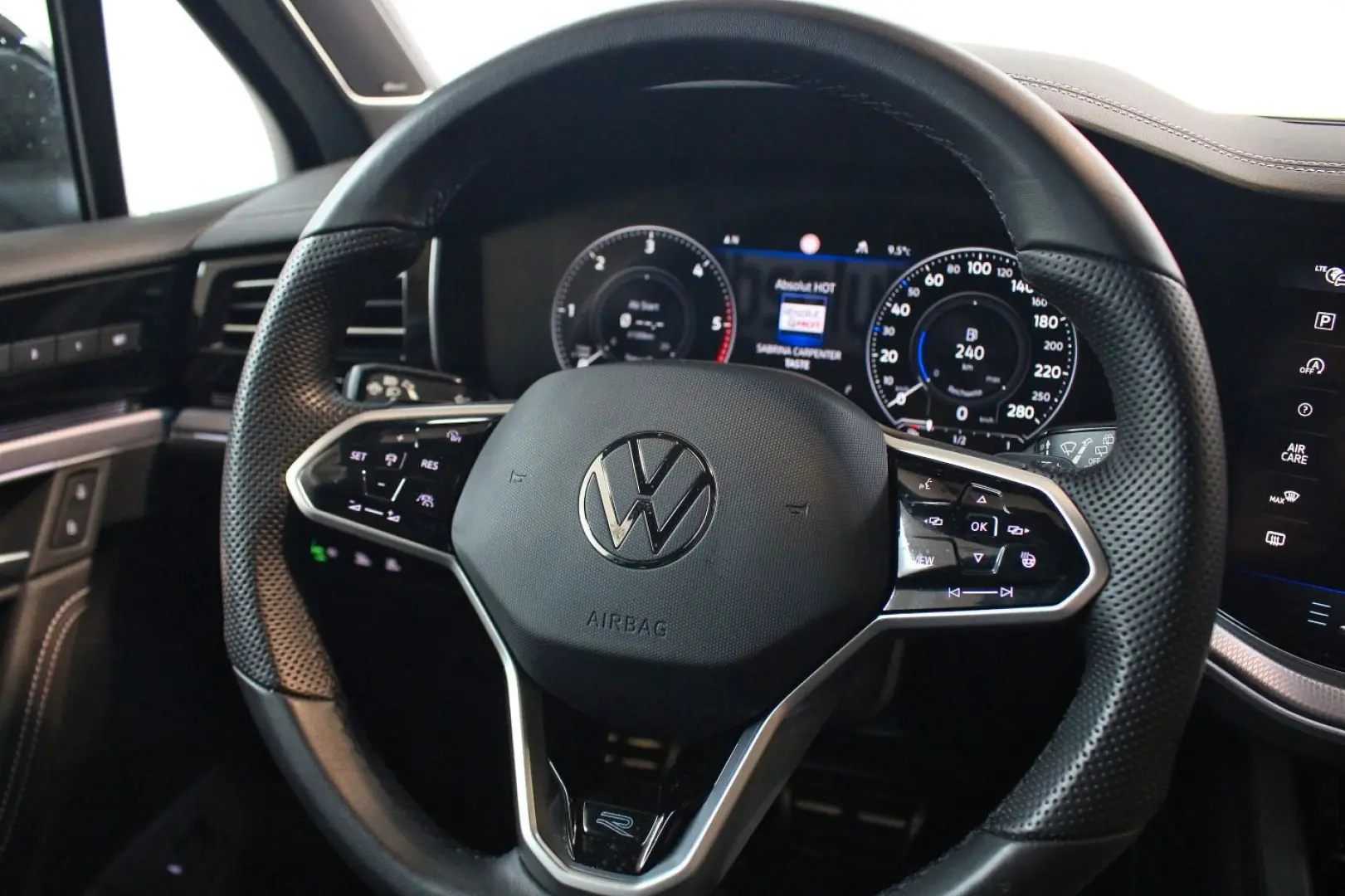 Touareg 3.0 V6 TDI R-Line 4x4 PANO AirSusp Sound