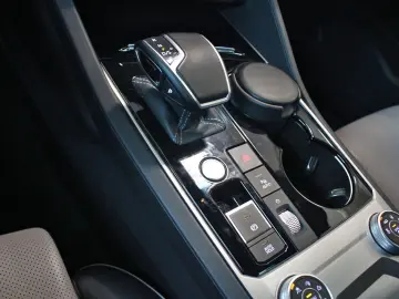 Touareg 3.0 V6 TDI R-Line 4x4 PANO AirSusp Sound