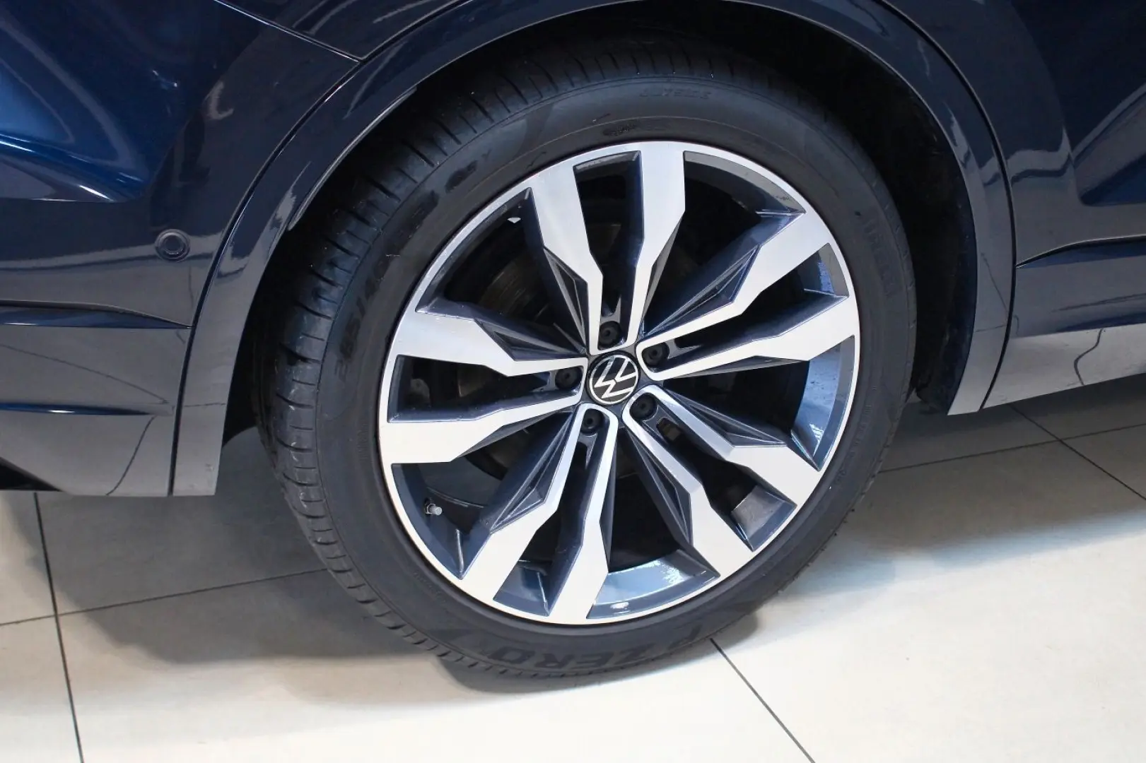 Touareg 3.0 V6 TDI R-Line 4x4 PANO AirSusp Sound