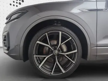 Touareg 3.0 TDI DSG R-LINE BLACK-STYLE IQ.LIGHT