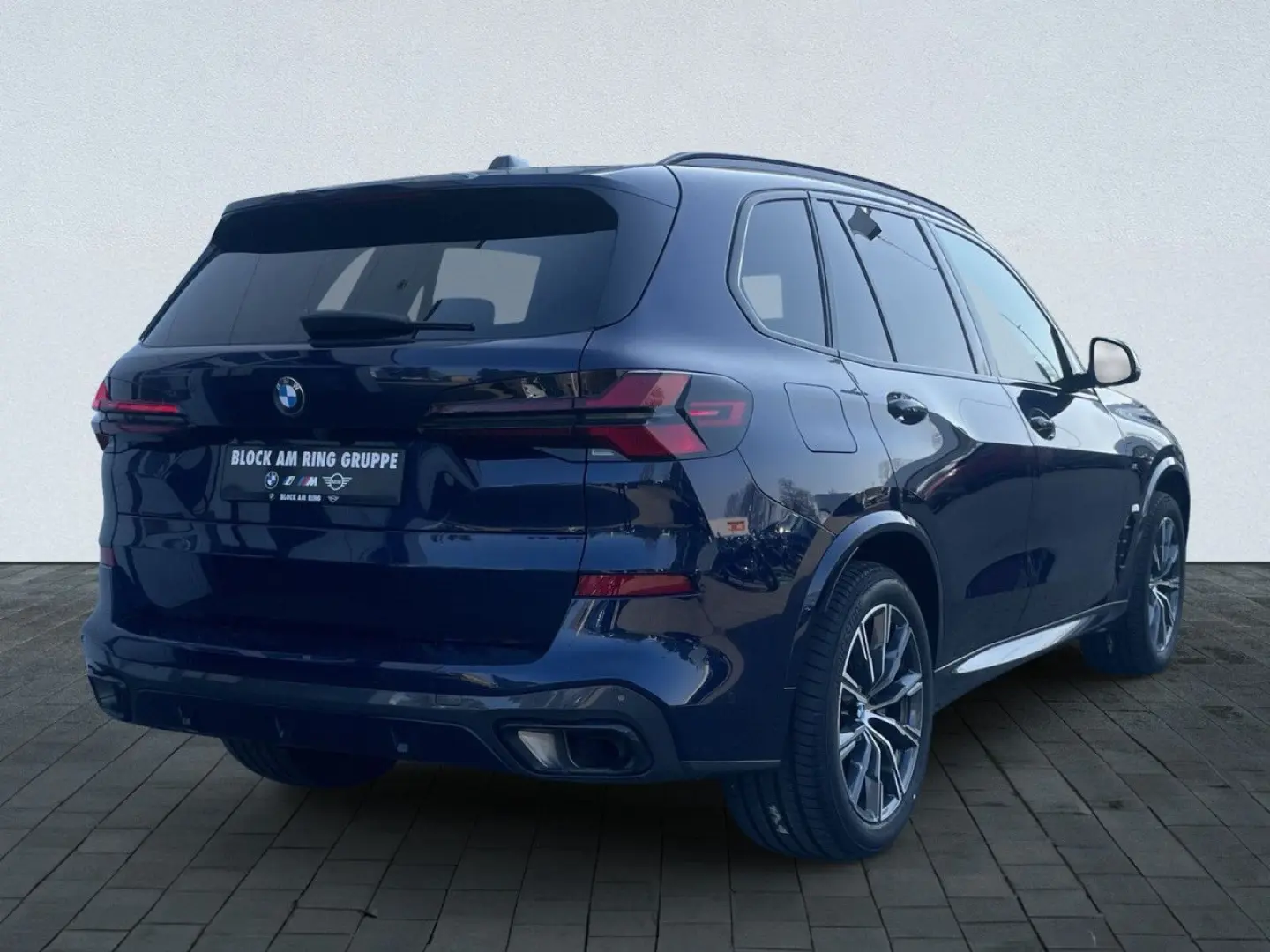 X5 xDr30d M SPORTPRO IconicGlow GestureControl 360 H&K