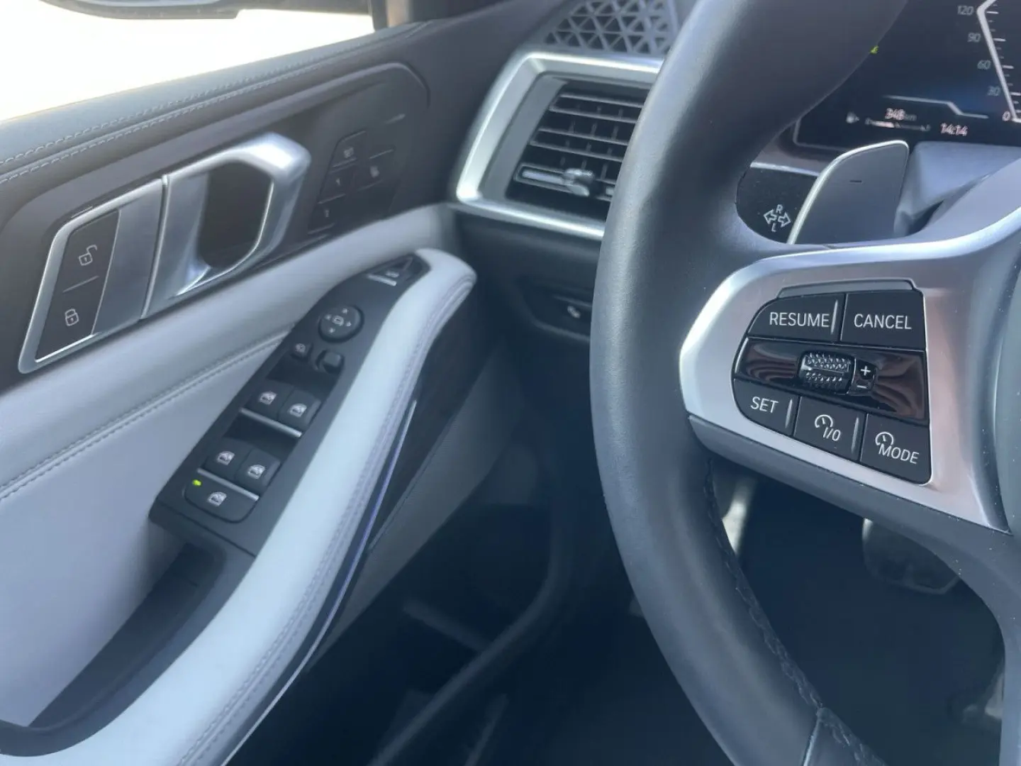 X5 xDr30d M SPORTPRO IconicGlow GestureControl 360 H&K