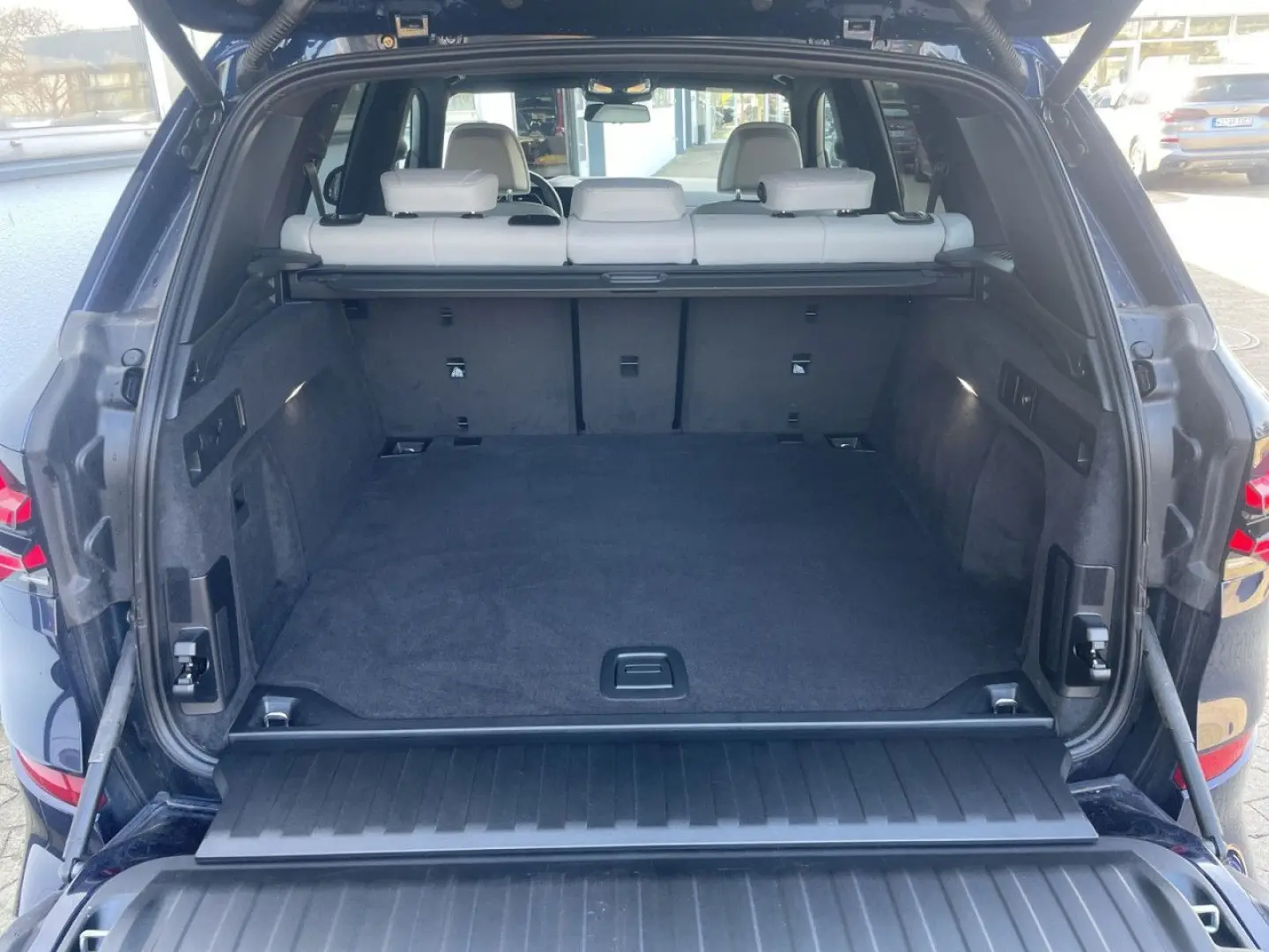 X5 xDr30d M SPORTPRO IconicGlow GestureControl 360 H&K