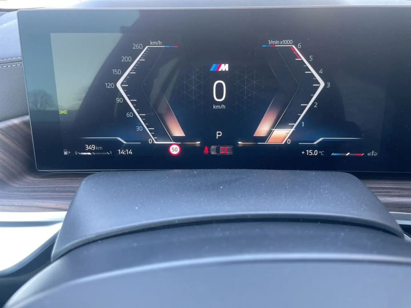 X5 xDr30d M SPORTPRO IconicGlow GestureControl 360 H&K