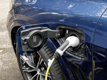 X5 xDrive45e M SPORT H K PANO ACC AHK 360 KAMERA