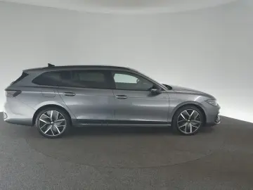 Passat Var 2.0 TSI 4M DSG R-Line Matrix Pano AHK