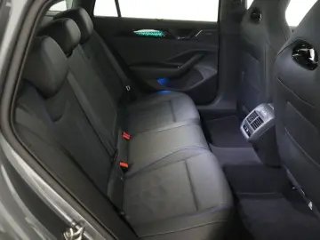 Passat Var 2.0 TSI 4M DSG R-Line Matrix Pano AHK