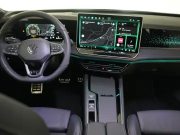 Passat Var 2.0 TSI 4M DSG R-Line Matrix Pano AHK