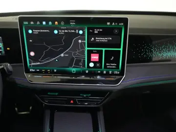 Passat Var 2.0 TSI 4M DSG R-Line Matrix Pano AHK